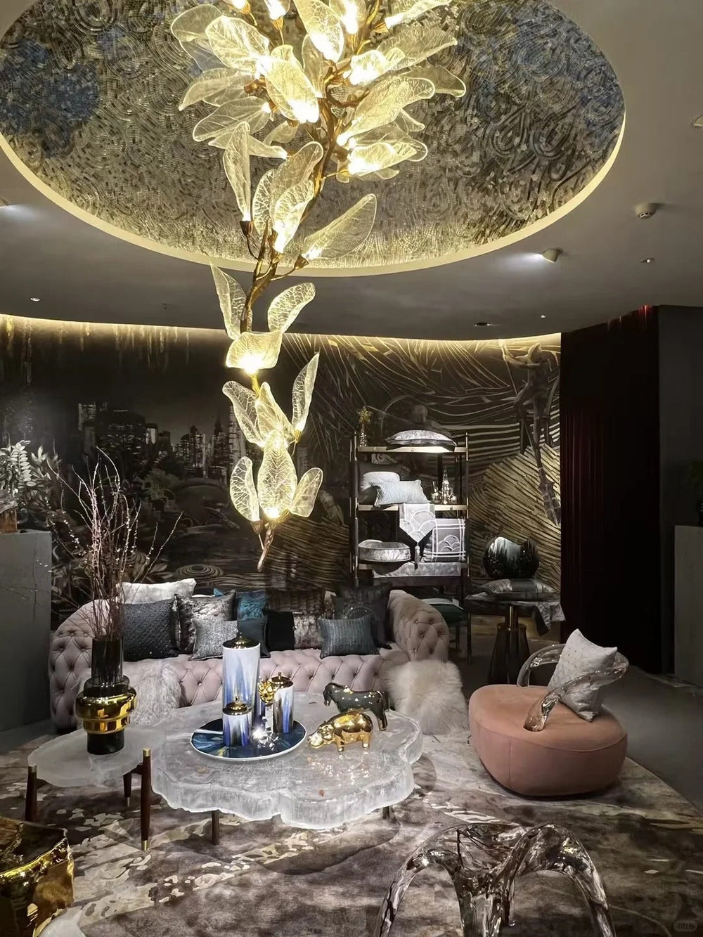 Creative Bionic Resin Leaves Chandelier