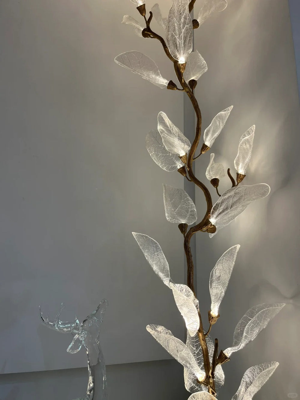 Creative Bionic Resin Leaves Chandelier