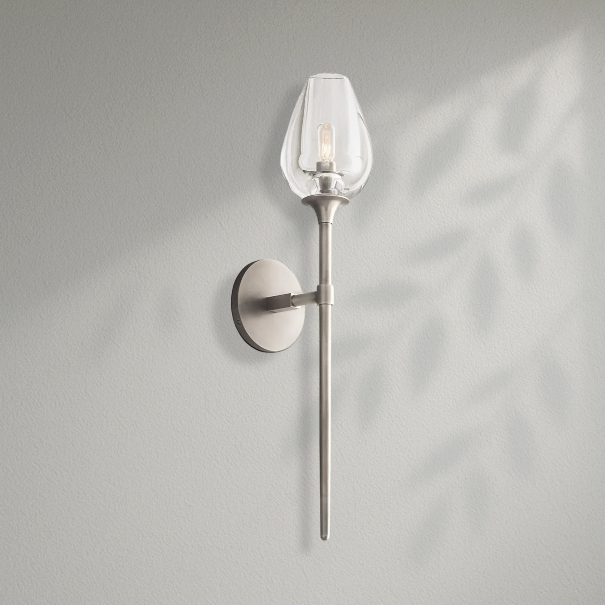 Tulips Grand Sconce