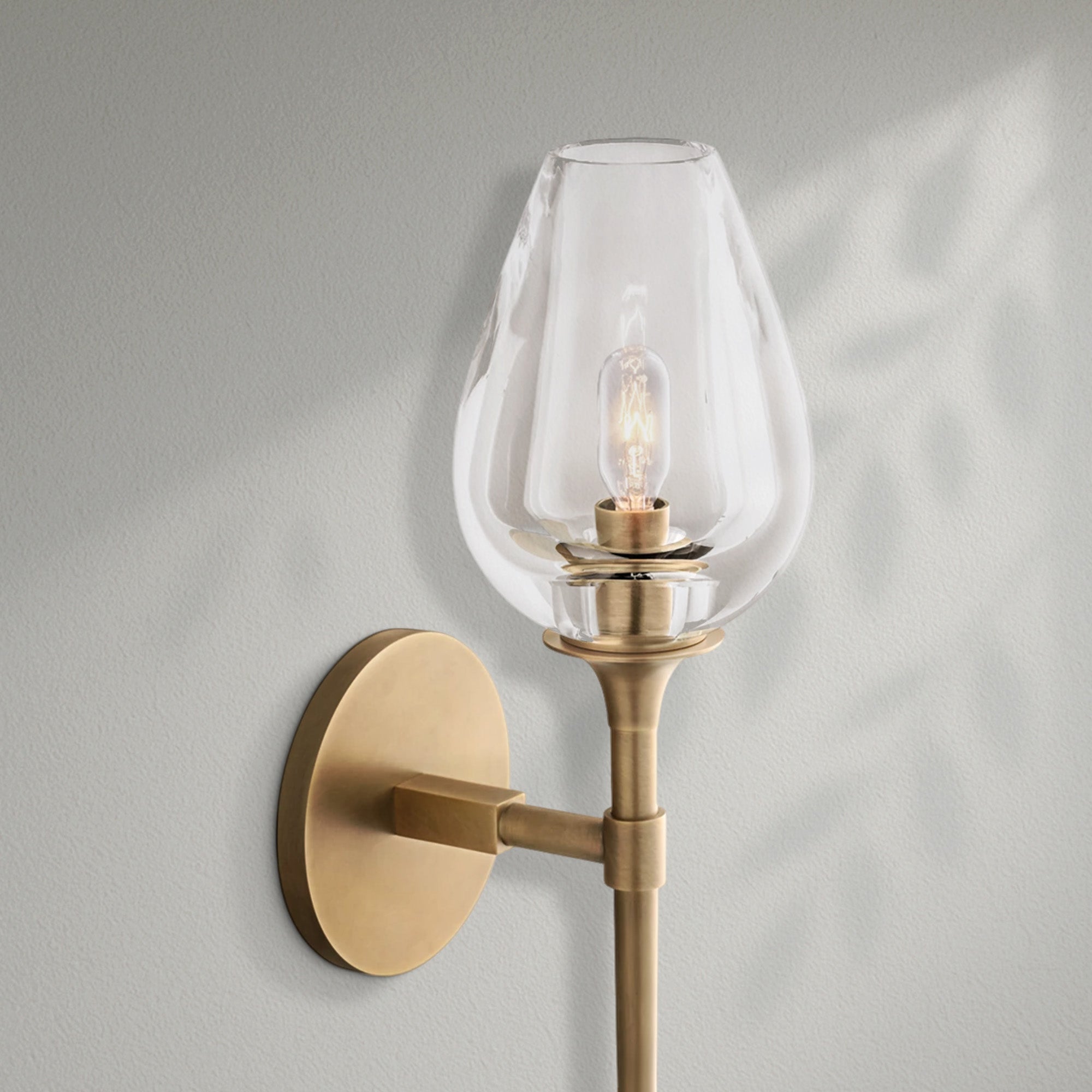 Tulips Grand Sconce