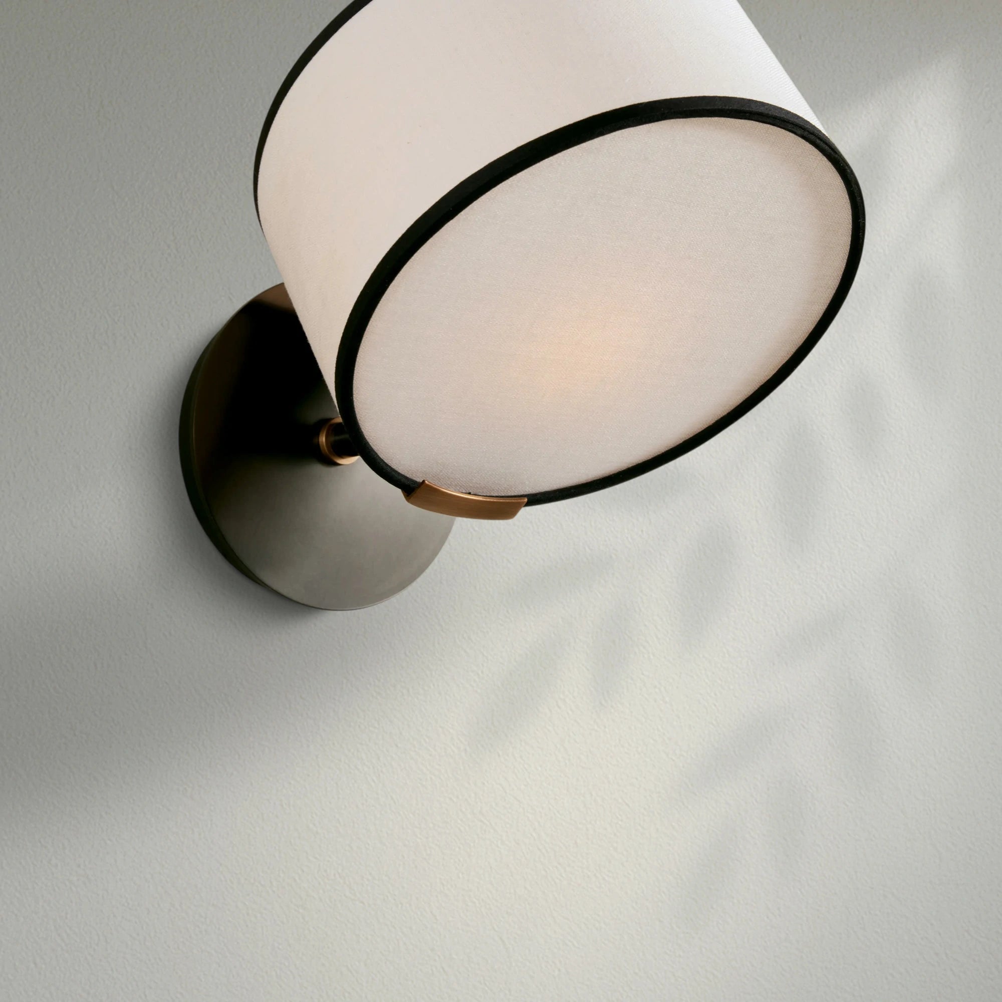 Daphil Wall Sconce