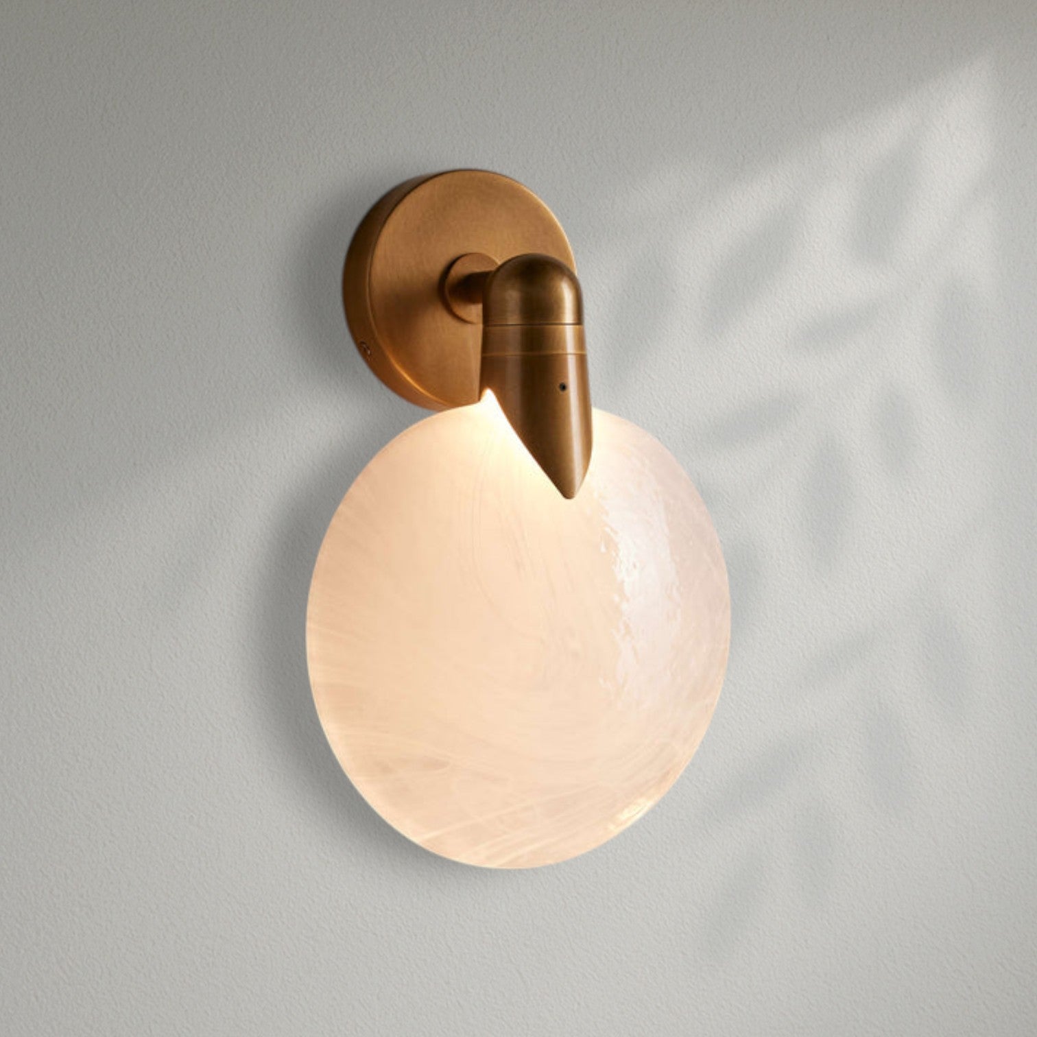 Lyla Sconce