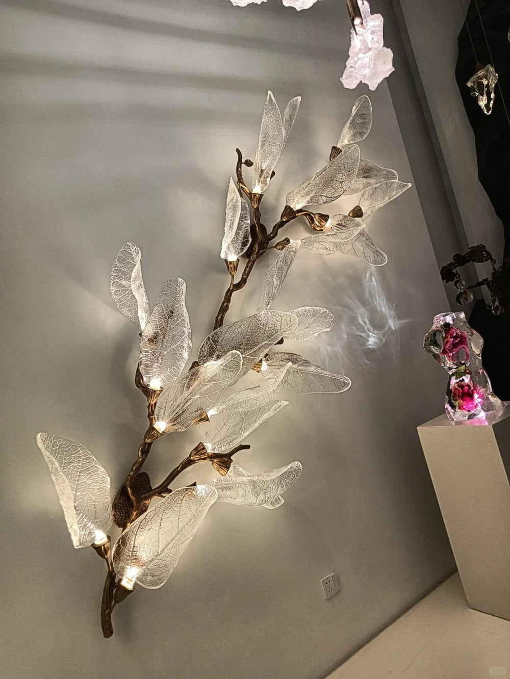 Creative Bionic Resin Leaves Chandelier