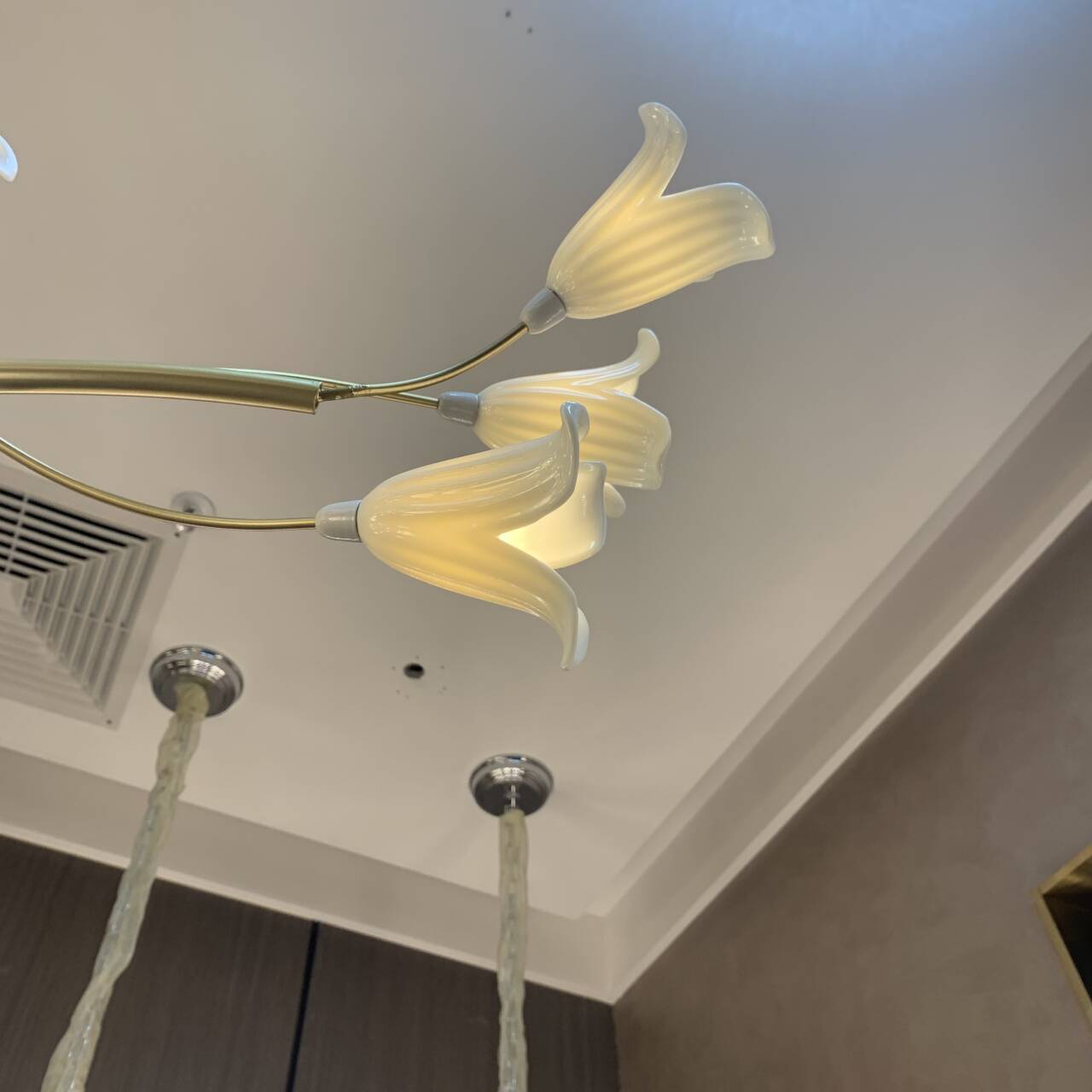 Luster Gaze Botanical Bloom Brass Ceramic Chandelier - Background Shot