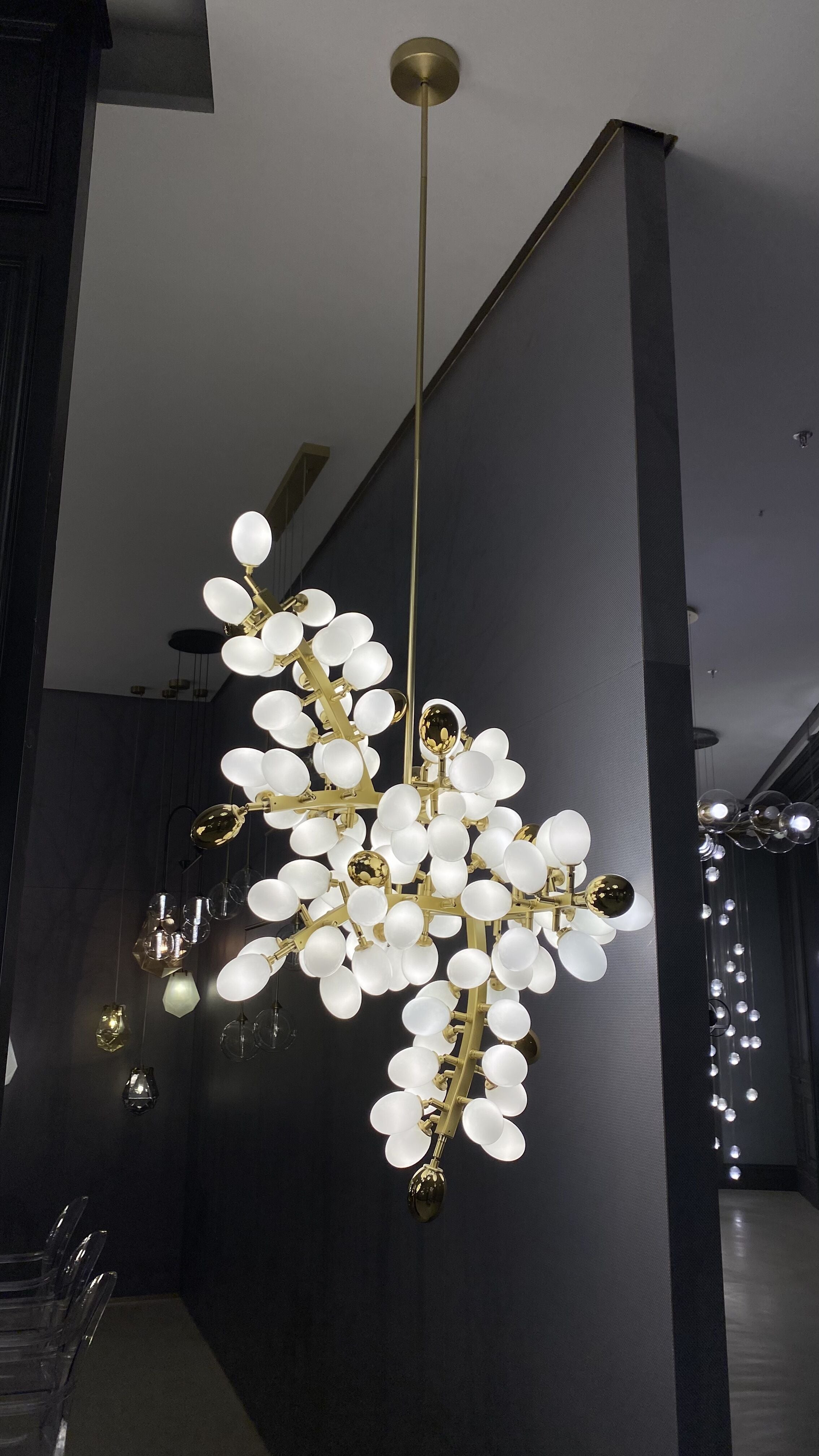 Light Luxury Nordic Creative Art Designer Pure White Grape Chandelier for Living/Dining Room Chandeliers Luster Gaze A Style: D39.4"*H78.7" Warm Light