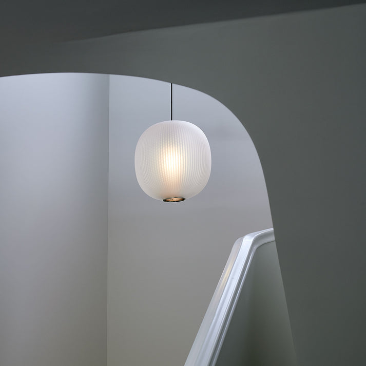 Barry Round pendant