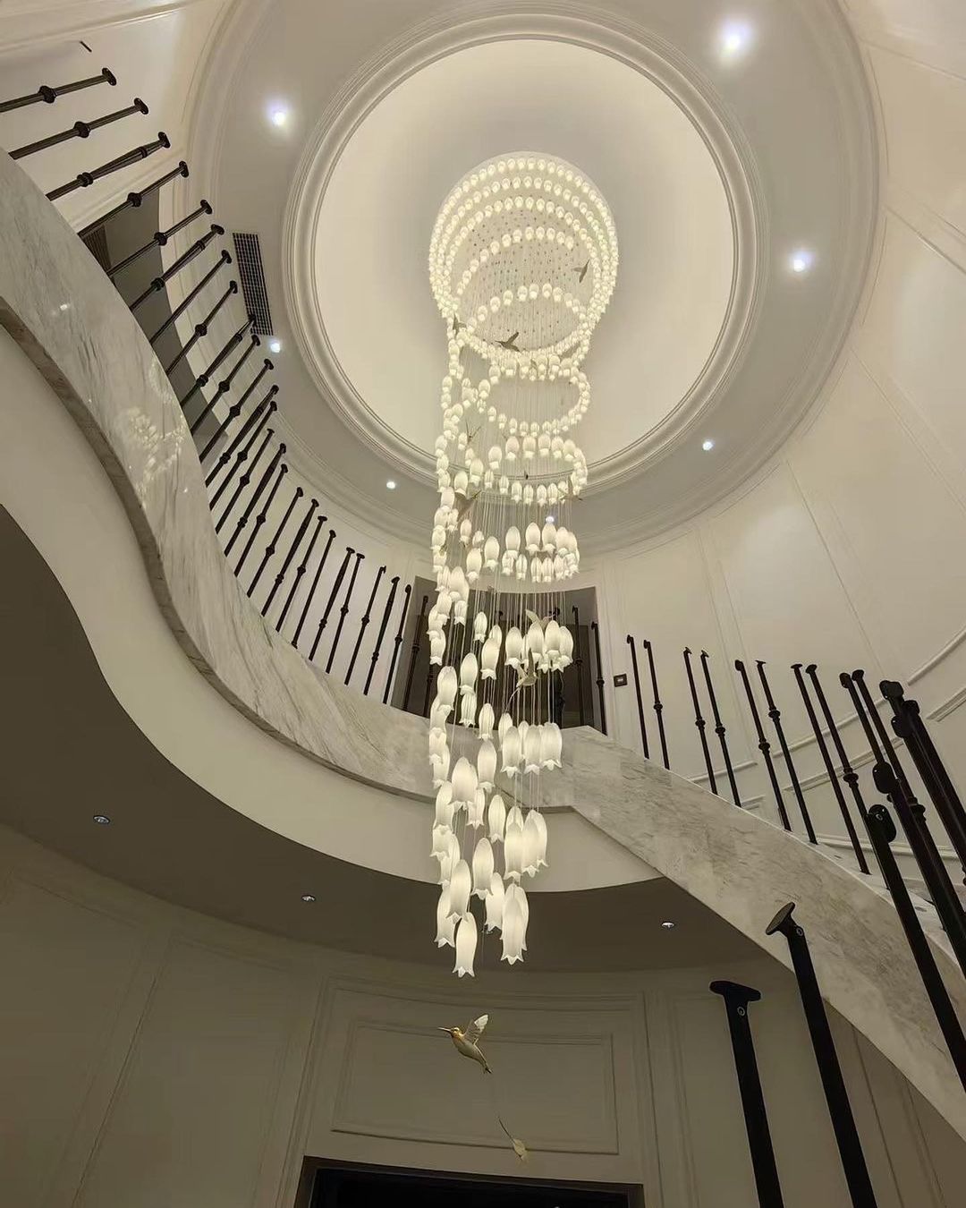 Elegant Flower Chandelier For Foyer/ Staircase