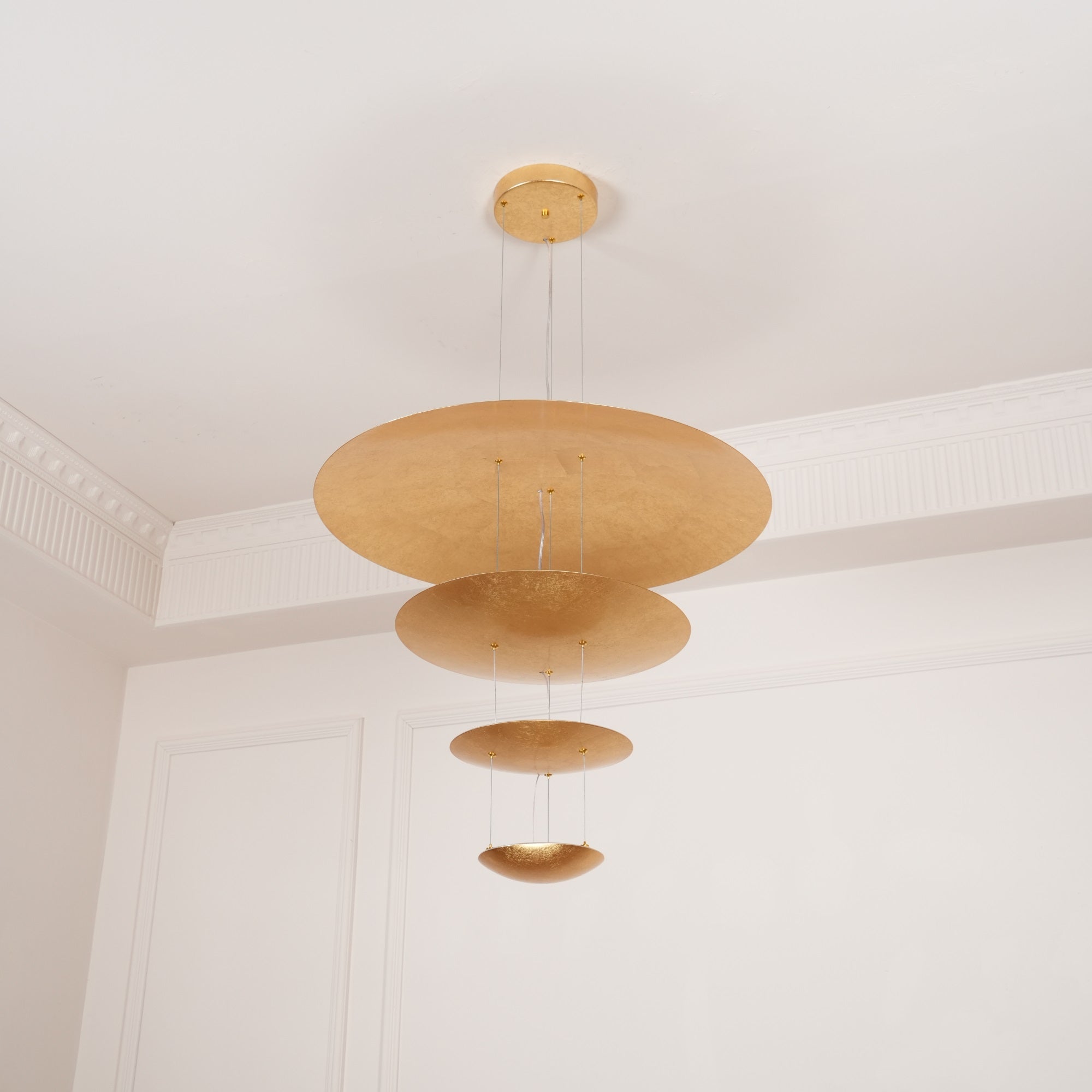 Machine Chandelier - Luster Gaze