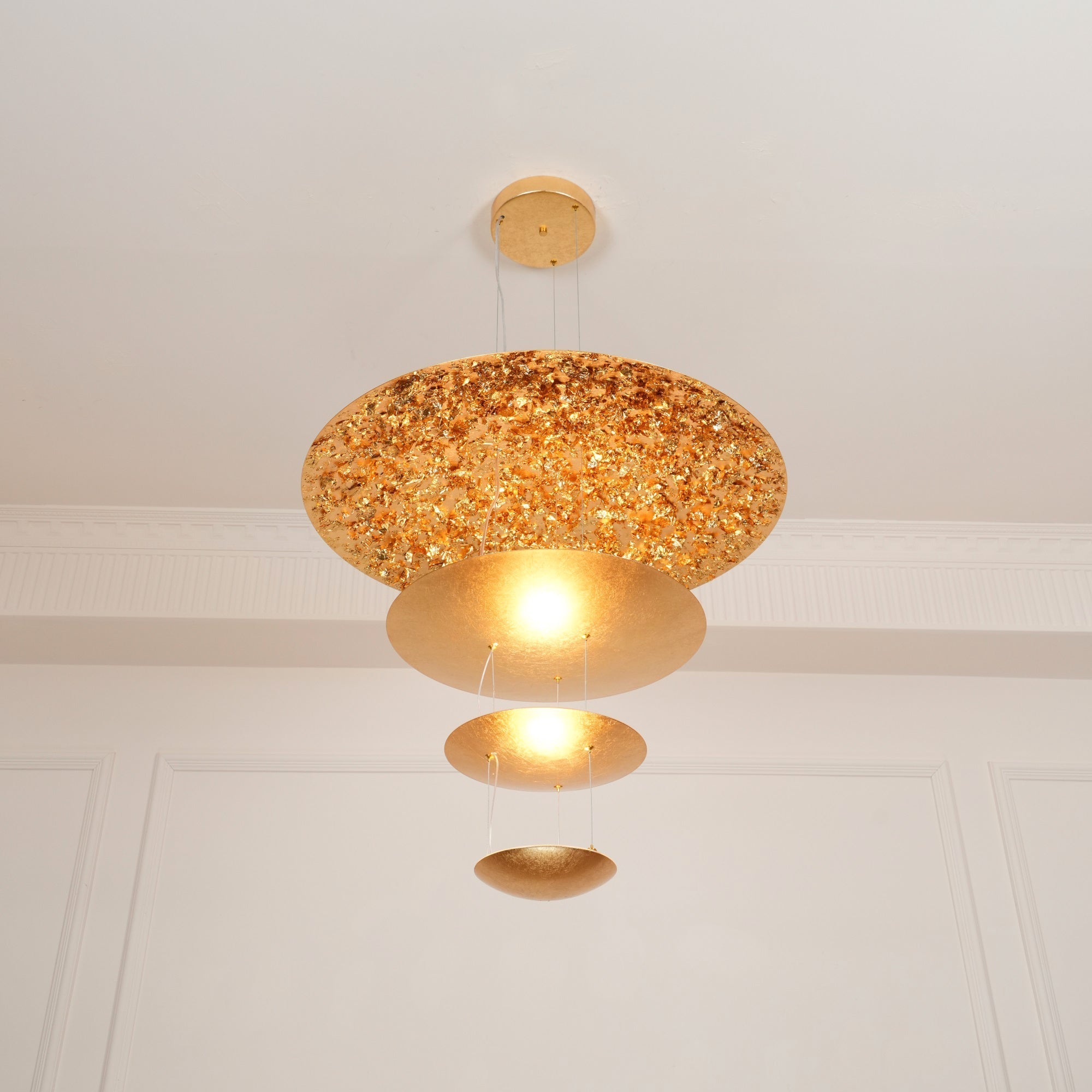 Machine Chandelier - Luster Gaze