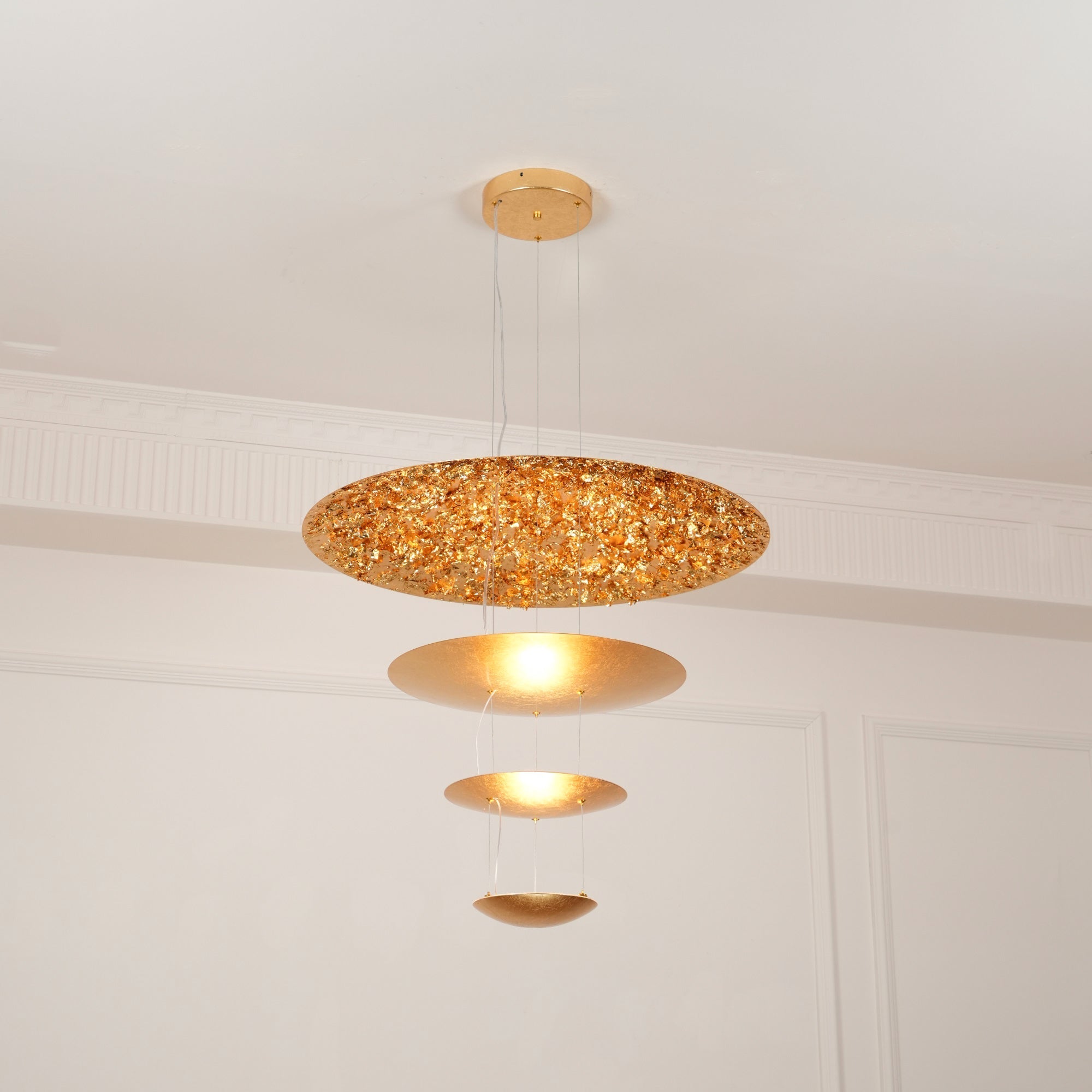 Machine Chandelier - Luster Gaze