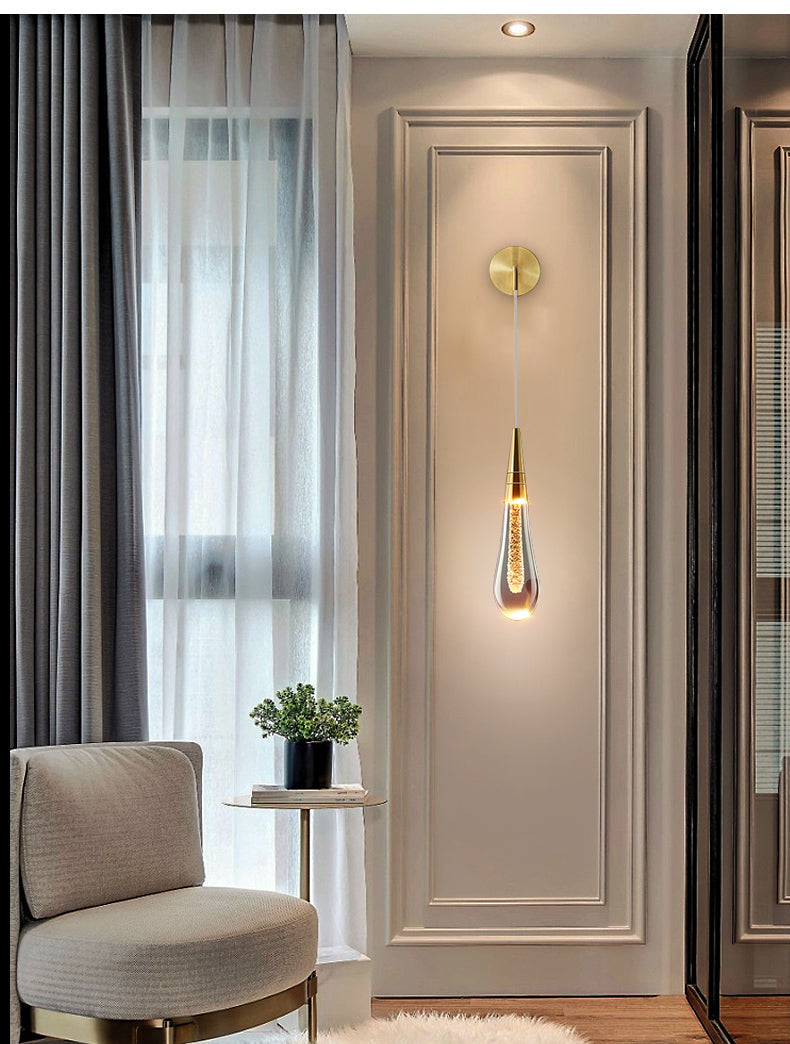 Raindrop Glass Solitaire Crystal Elegance Wall Sconce