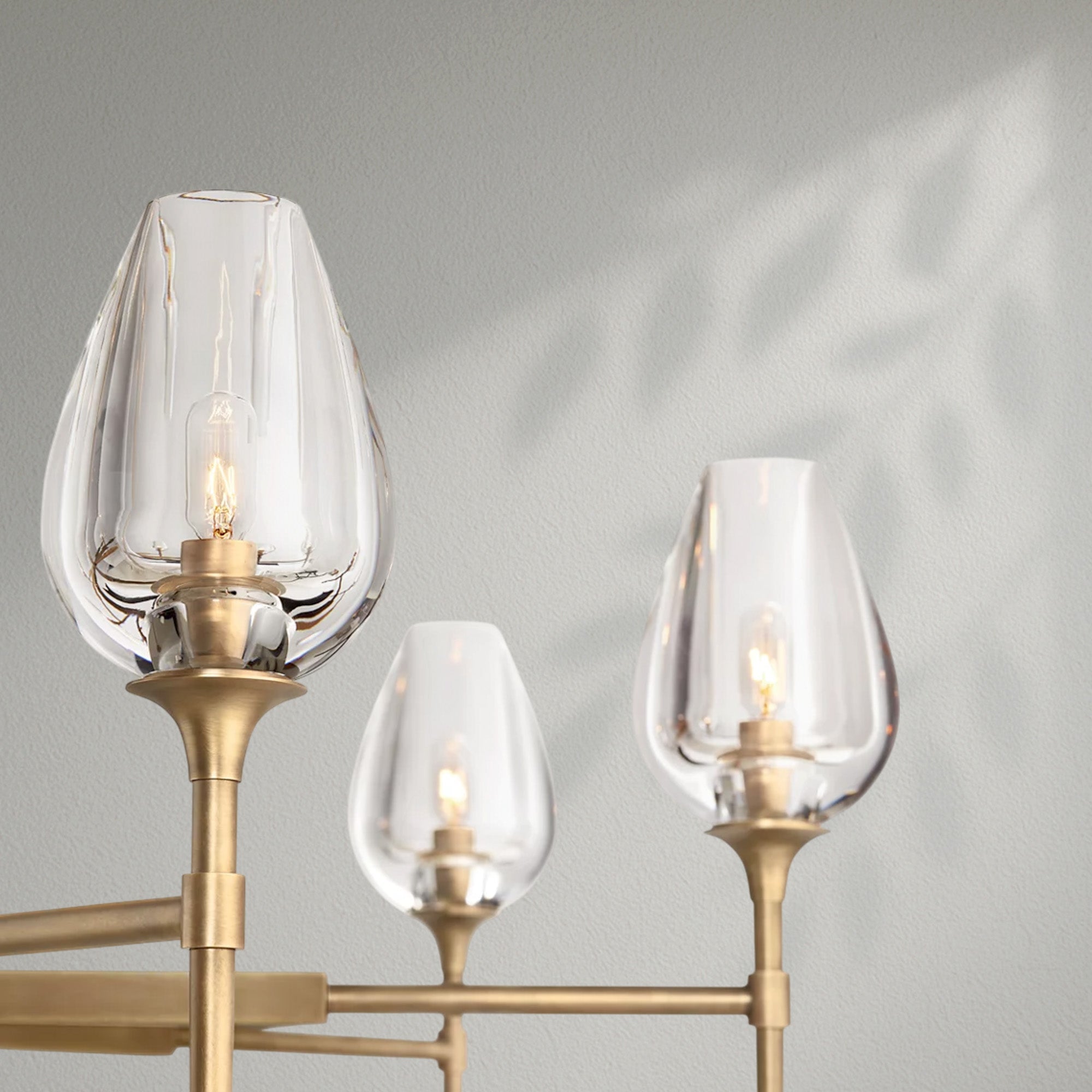 Tulips Round Chandelier