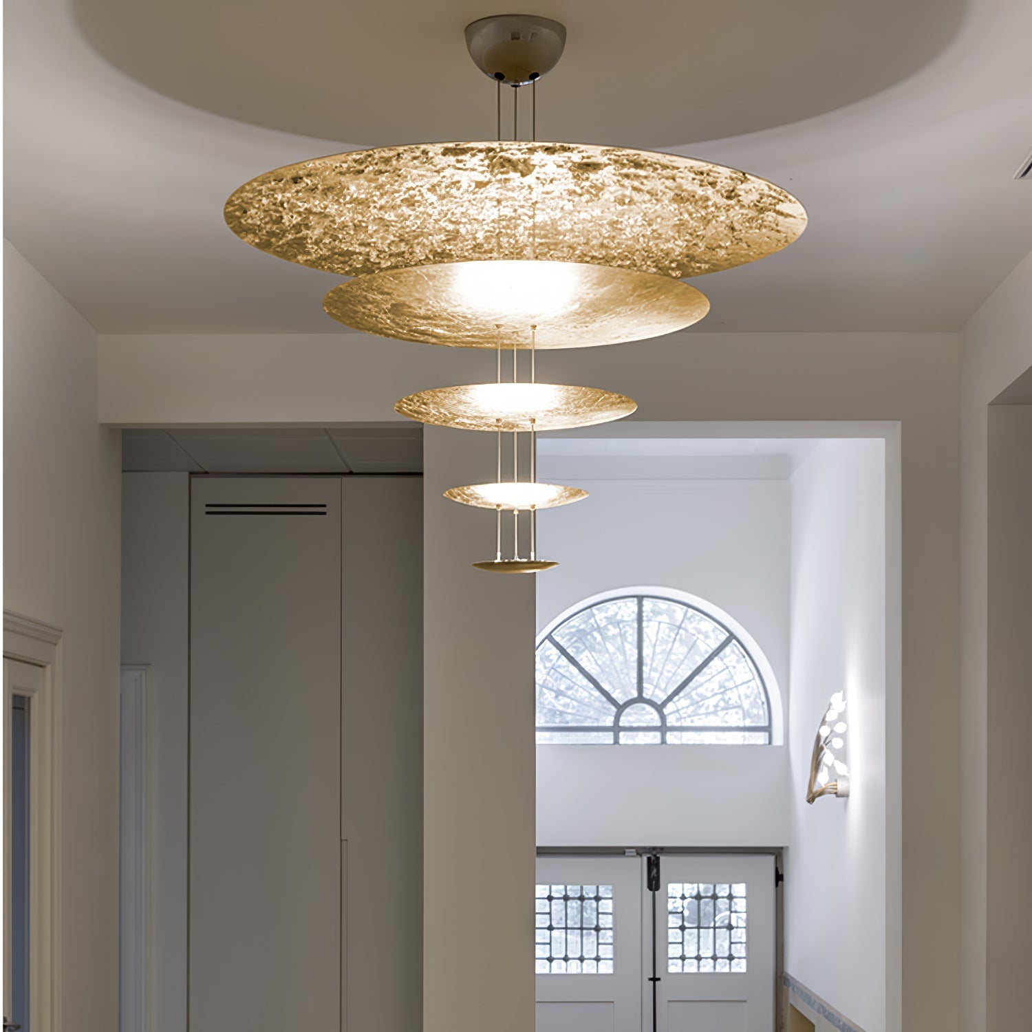 Machine Chandelier - Luster Gaze