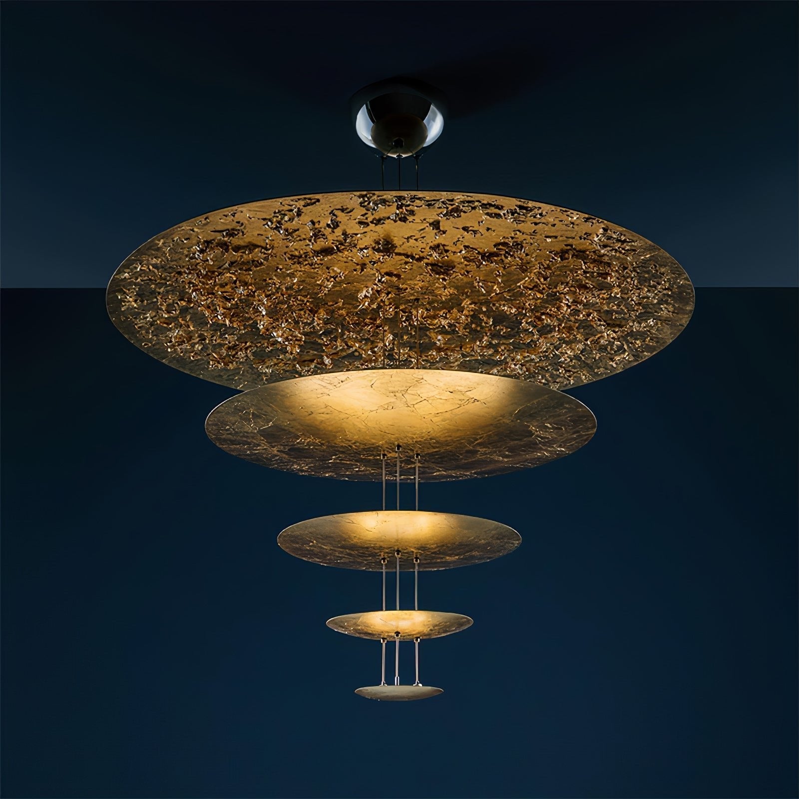 Machine Chandelier - Luster Gaze