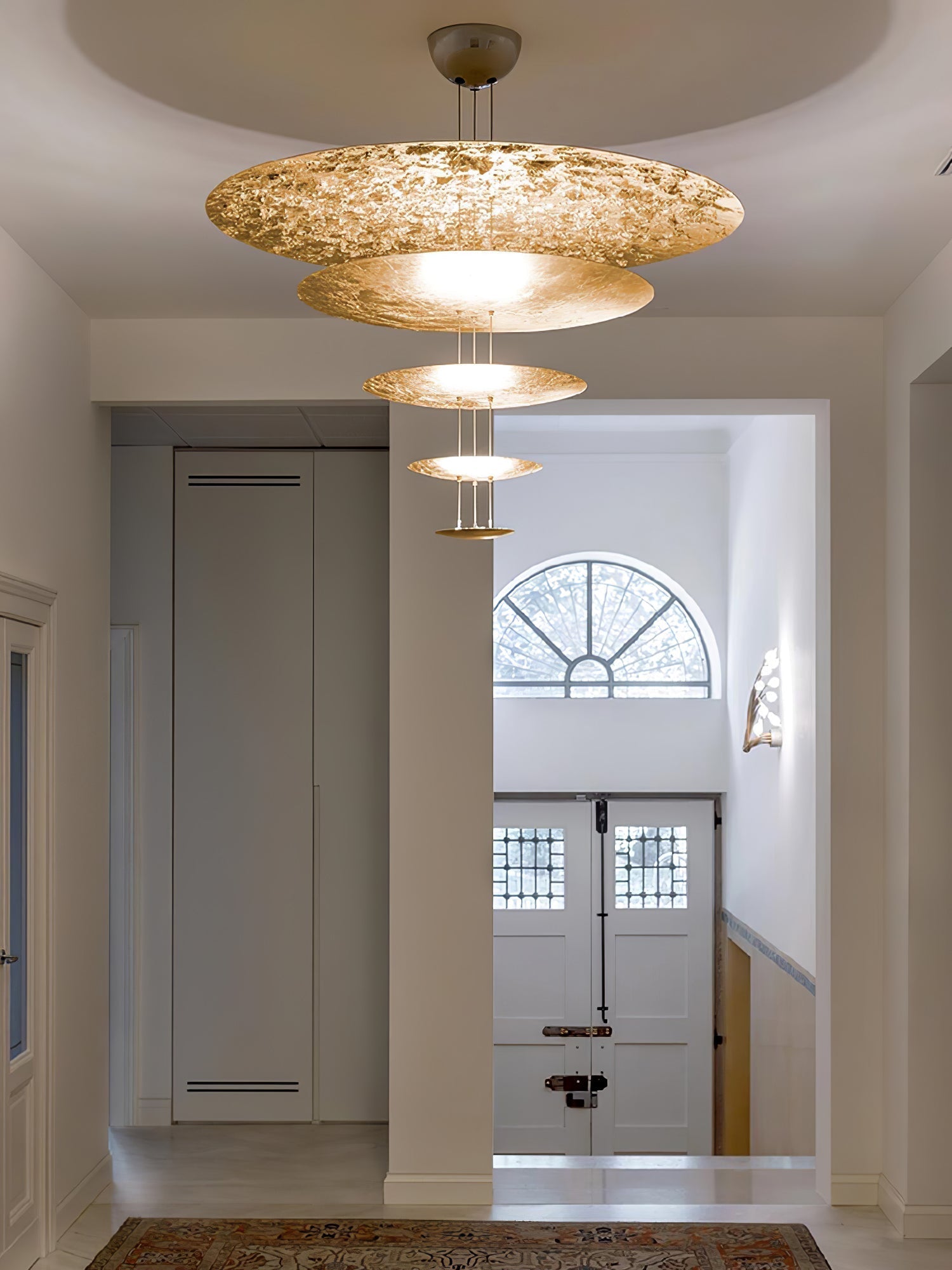 Machine Chandelier - Luster Gaze