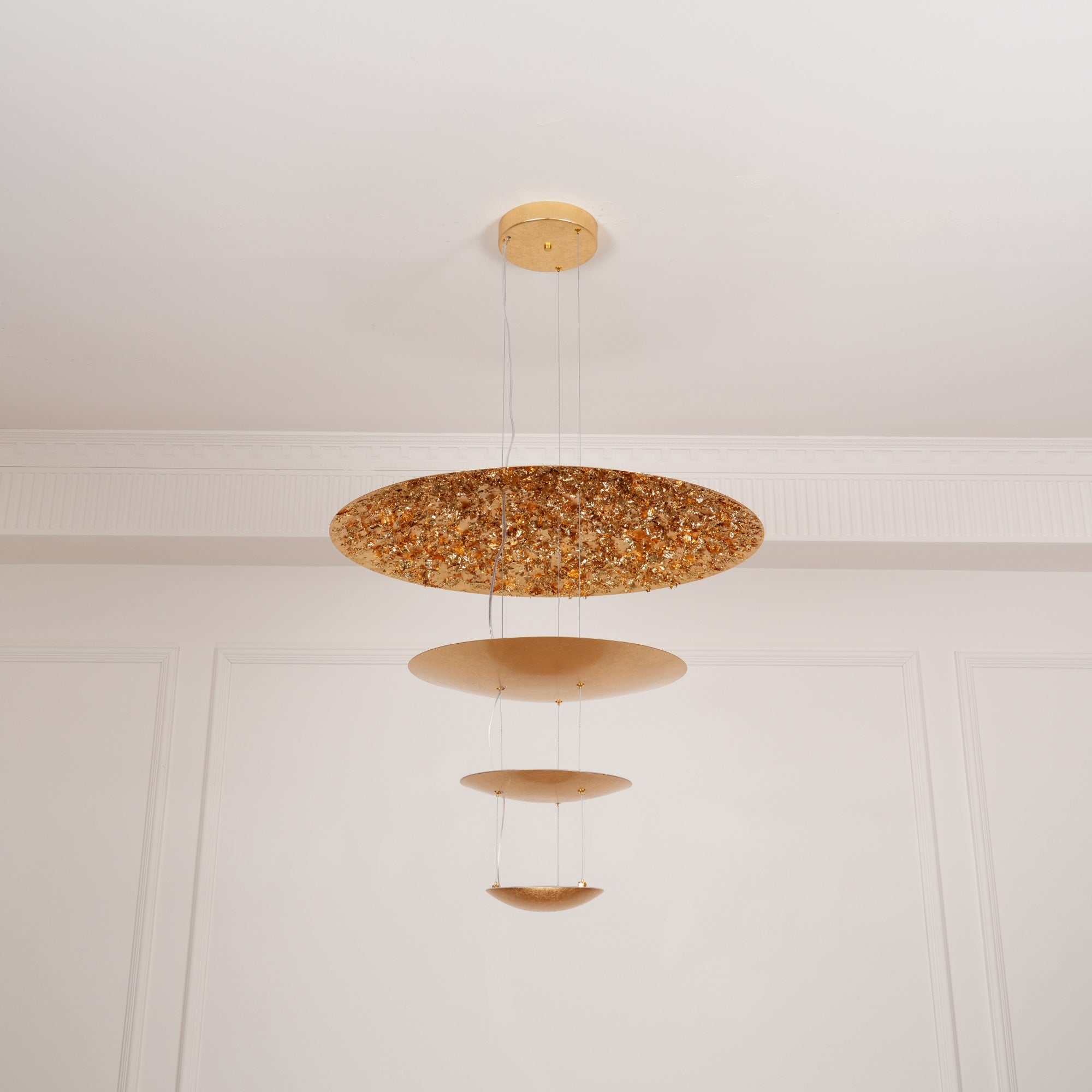 Machine Chandelier - Luster Gaze