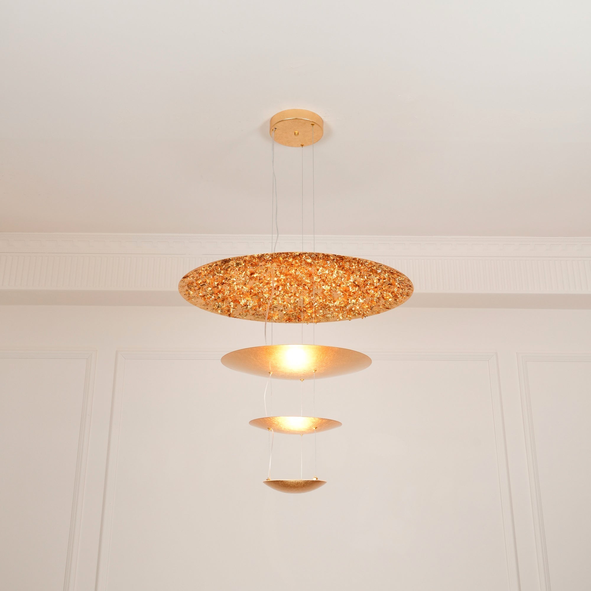 Machine Chandelier - Luster Gaze