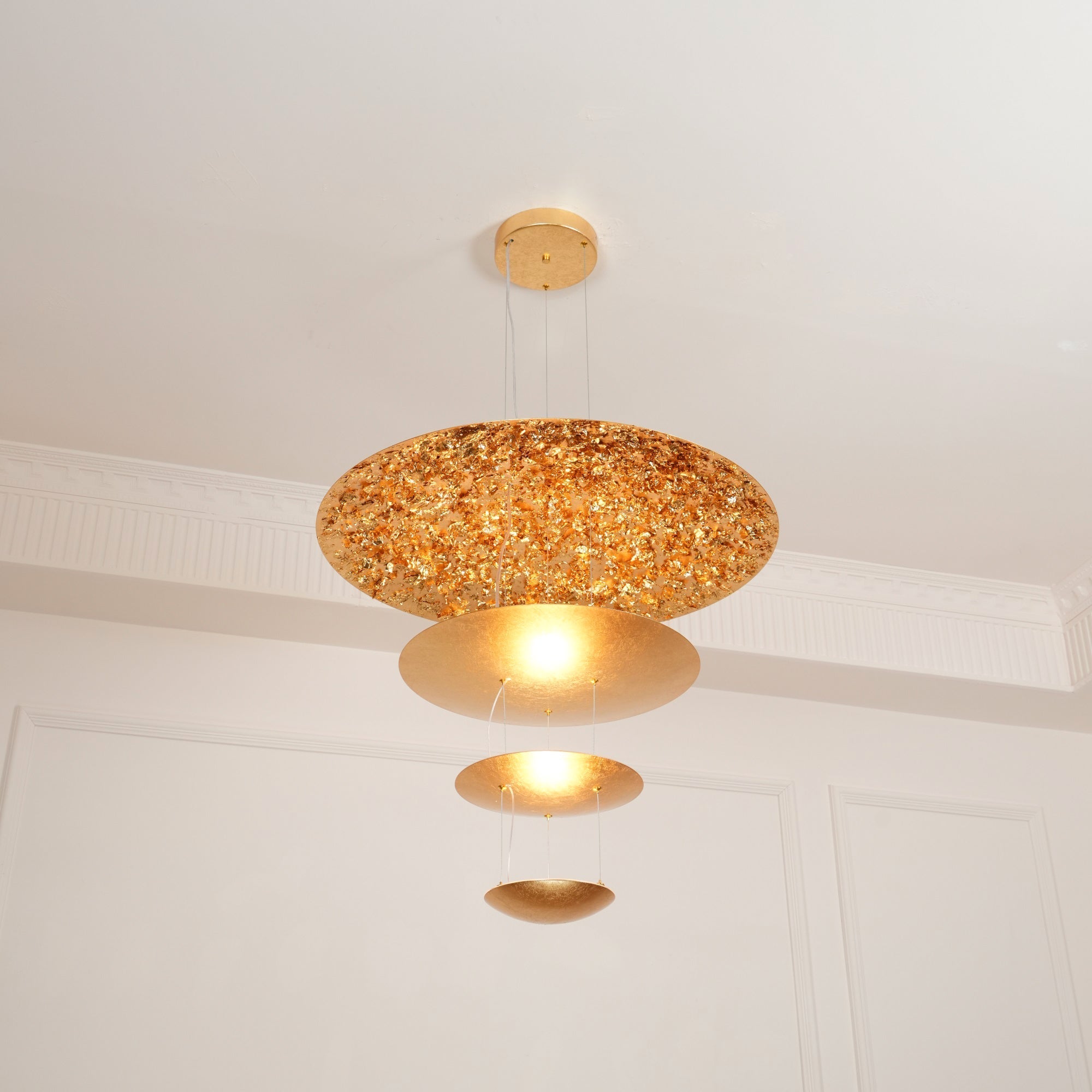 Machine Chandelier - Luster Gaze