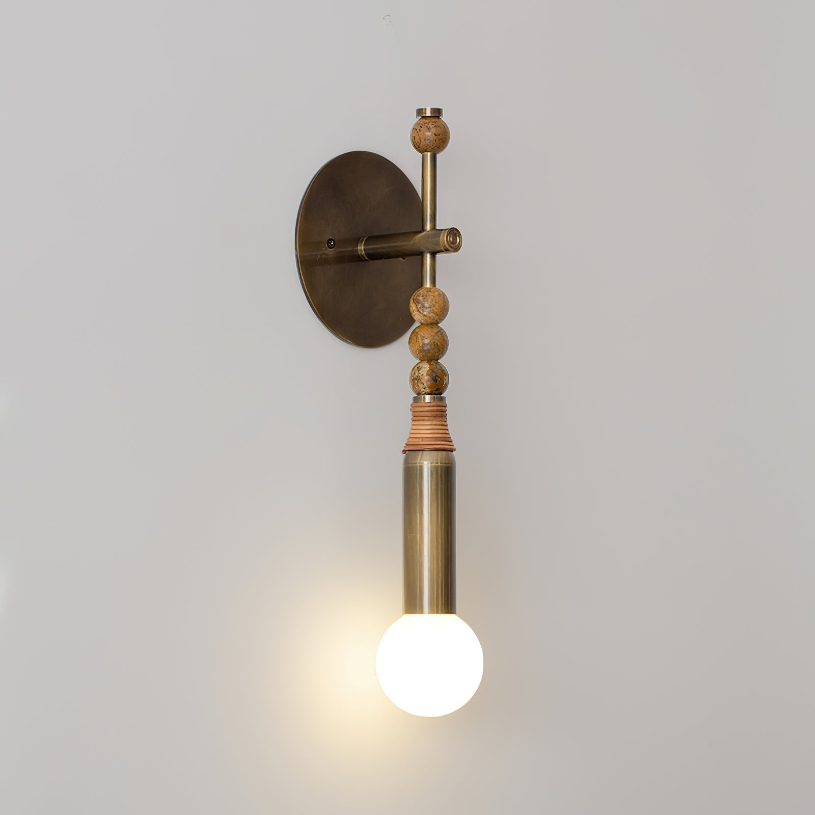 Toan Wall Lamp