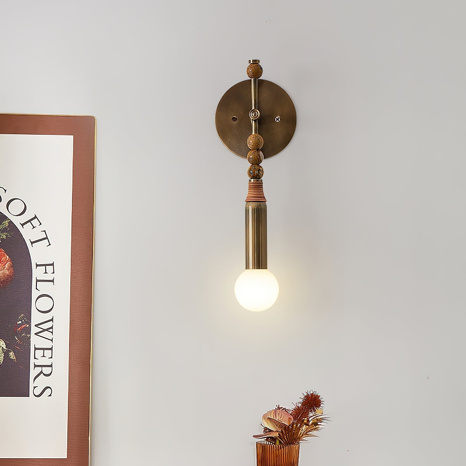 Toan Wall Lamp