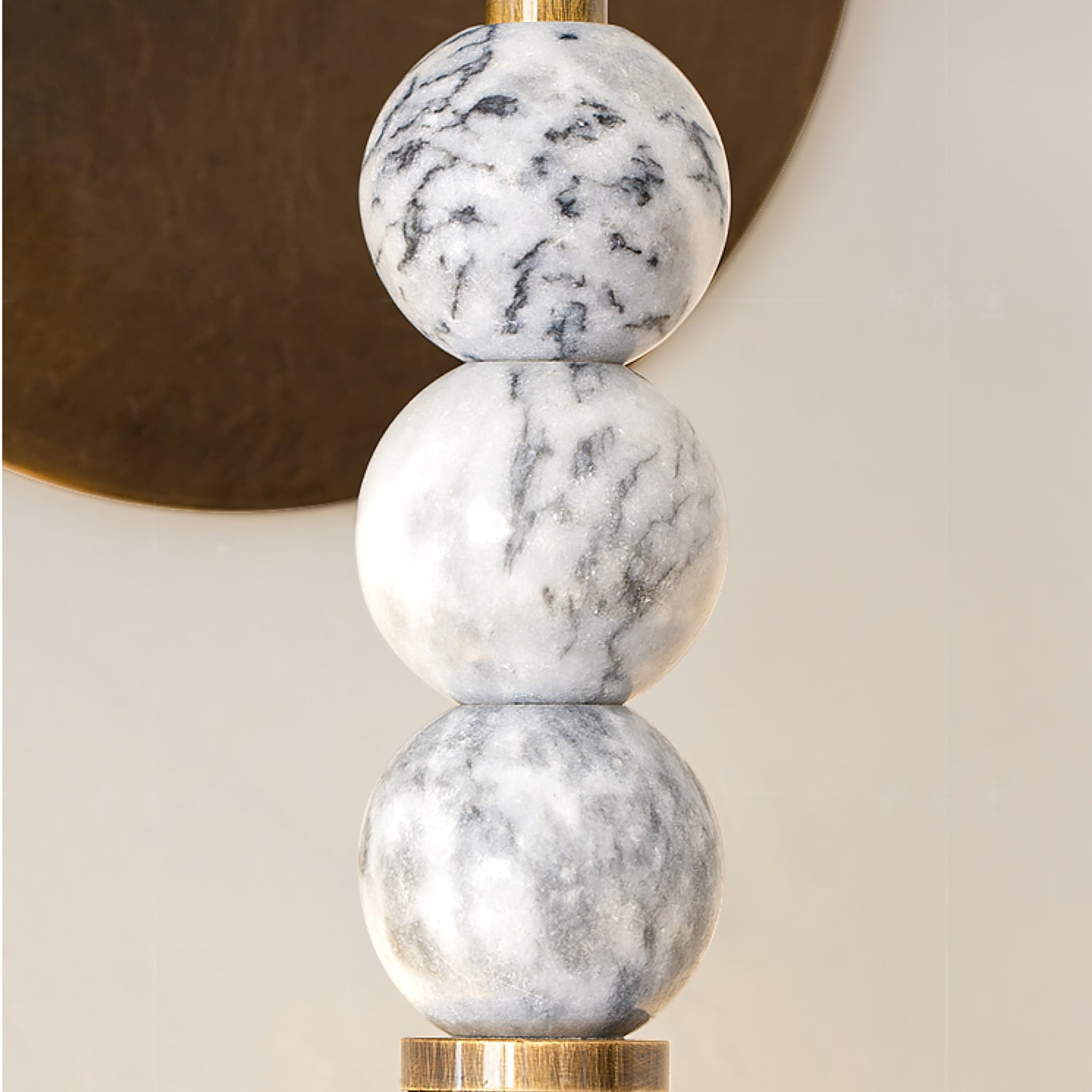 Toan Wall Lamp